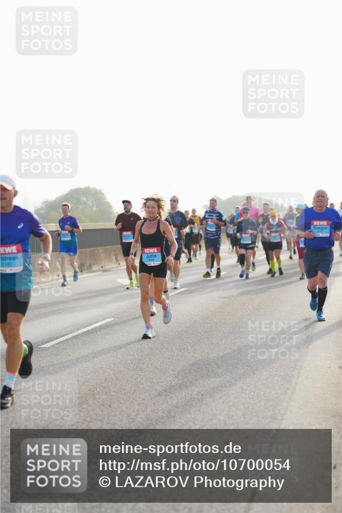 03.10.2026 - Köhlbrandbrückenlauf LAZAROV Photography http://msf.ph/oto/10700054 03.10.2026 09:22:03 Position 3 2187 meine-sportfotos.de