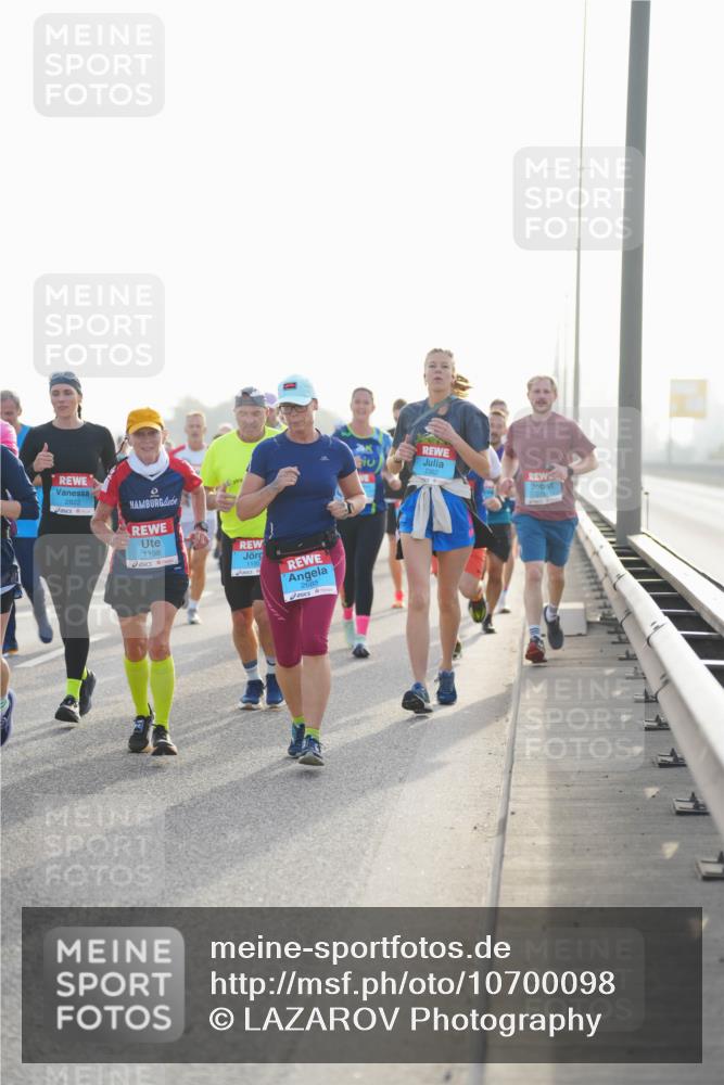 03.10.2026 - Köhlbrandbrückenlauf LAZAROV Photography http://msf.ph/oto/10700098 03.10.2026 09:22:08 Position 3 2822, 1198, 1195, 2685 meine-sportfotos.de