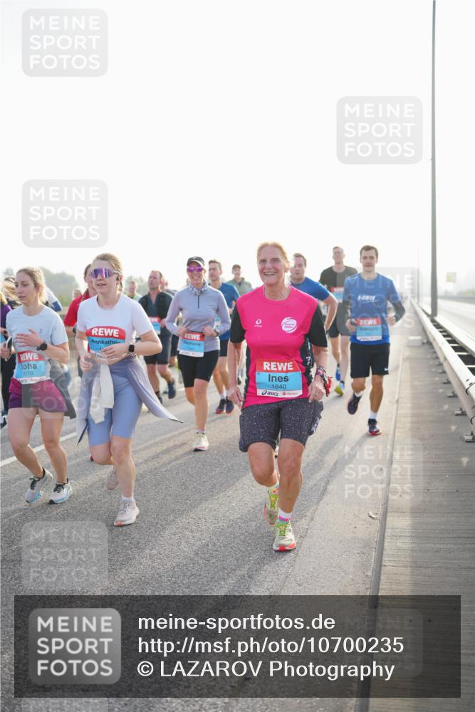 03.10.2026 - Köhlbrandbrückenlauf LAZAROV Photography http://msf.ph/oto/10700235 03.10.2026 09:22:28 Position 3 1010, 1840 meine-sportfotos.de