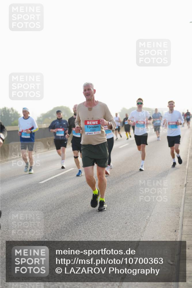 03.10.2026 - Köhlbrandbrückenlauf LAZAROV Photography http://msf.ph/oto/10700363 03.10.2026 09:22:45 Position 3 2990 meine-sportfotos.de