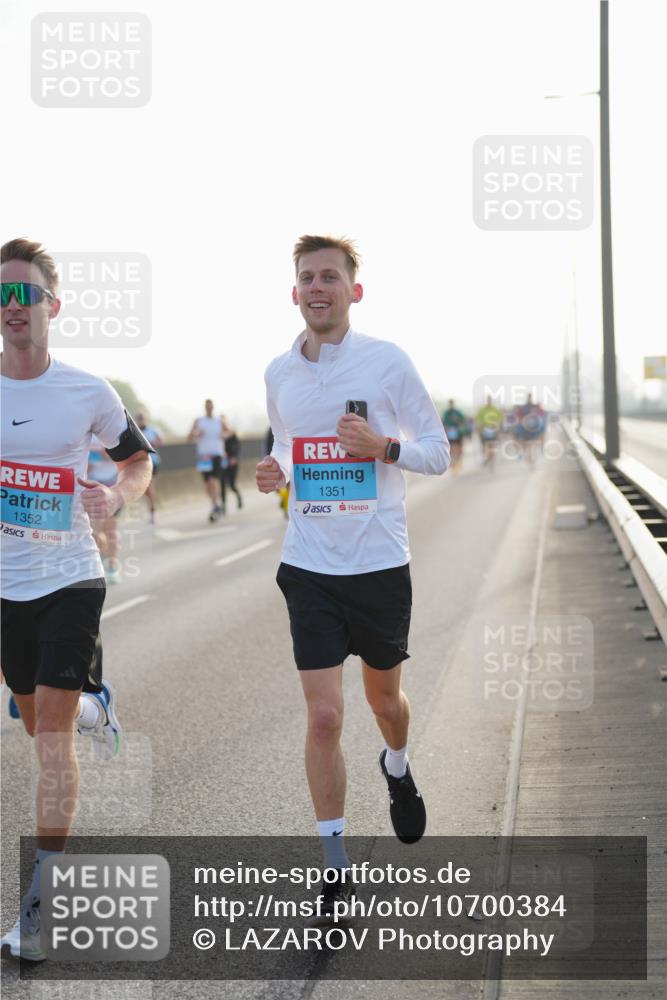 03.10.2026 - Köhlbrandbrückenlauf LAZAROV Photography http://msf.ph/oto/10700384 03.10.2026 09:22:47 Position 3 1352, 1351 meine-sportfotos.de