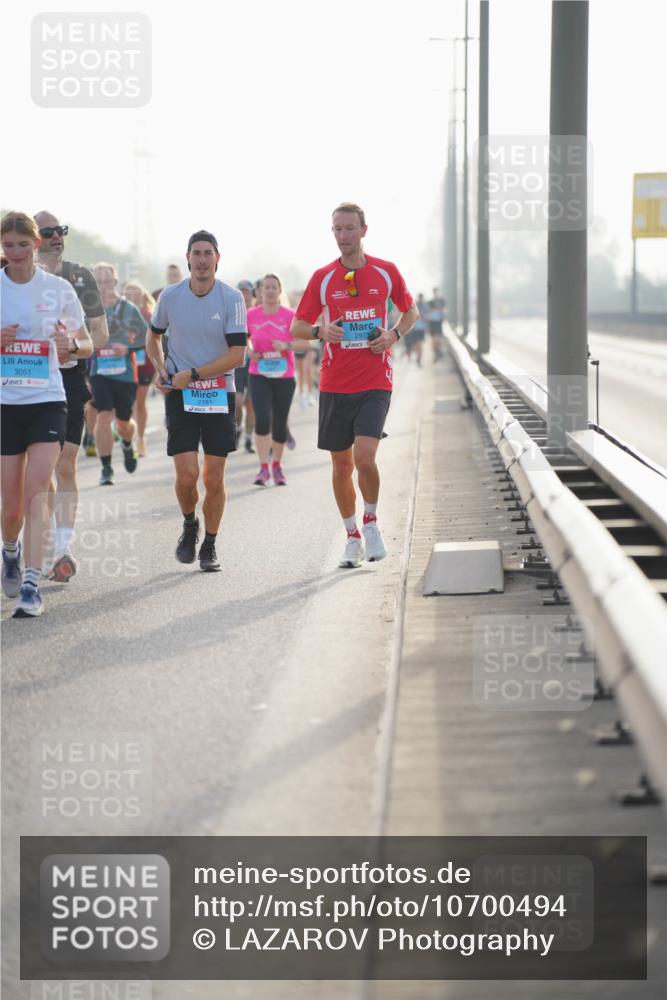 03.10.2026 - Köhlbrandbrückenlauf LAZAROV Photography http://msf.ph/oto/10700494 03.10.2026 09:23:06 Position 3 94, 3051, 2781, 2971 meine-sportfotos.de