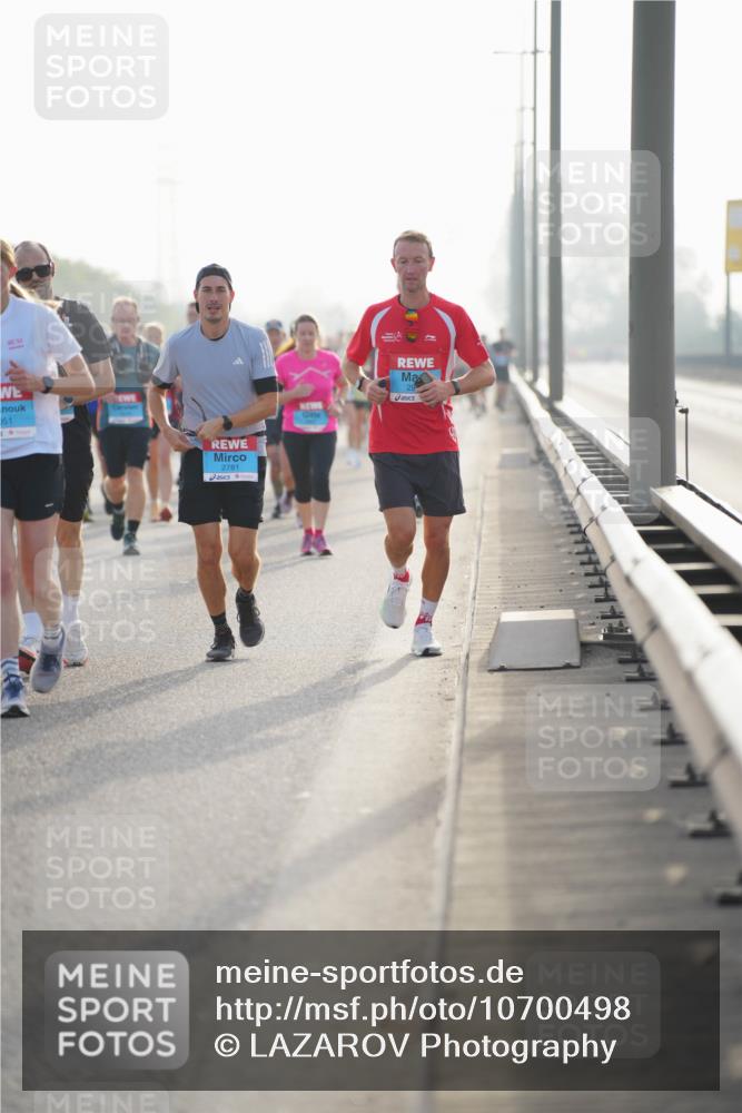 03.10.2026 - Köhlbrandbrückenlauf LAZAROV Photography http://msf.ph/oto/10700498 03.10.2026 09:23:06 Position 3 94, 051, 2781 meine-sportfotos.de