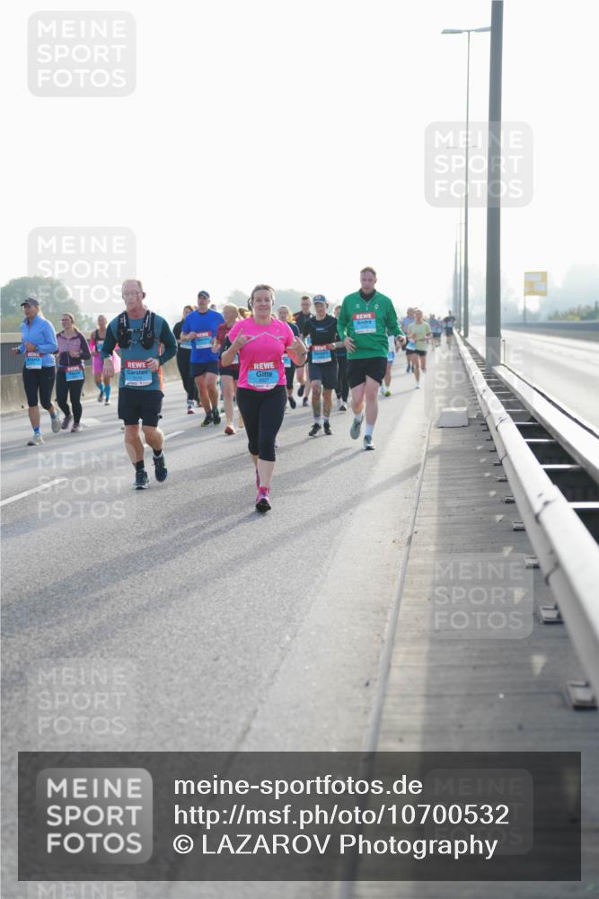 03.10.2026 - Köhlbrandbrückenlauf LAZAROV Photography http://msf.ph/oto/10700532 03.10.2026 09:23:13 Position 3  meine-sportfotos.de