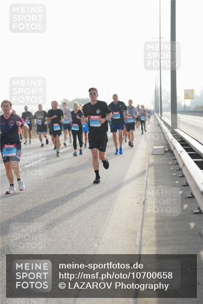 03.10.2026 - Köhlbrandbrückenlauf LAZAROV Photography http://msf.ph/oto/10700658 03.10.2026 09:23:29 Position 3 1235, 1121 meine-sportfotos.de