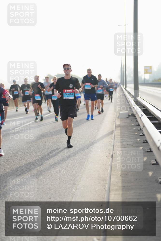 03.10.2026 - Köhlbrandbrückenlauf LAZAROV Photography http://msf.ph/oto/10700662 03.10.2026 09:23:30 Position 3 1121 meine-sportfotos.de