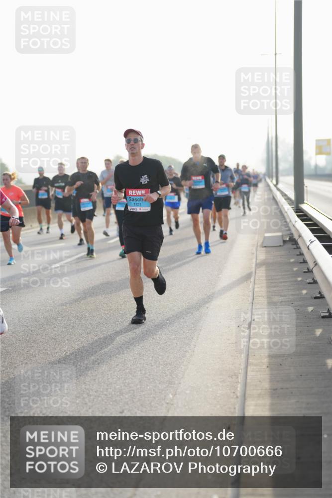 03.10.2026 - Köhlbrandbrückenlauf LAZAROV Photography http://msf.ph/oto/10700666 03.10.2026 09:23:30 Position 3 1121 meine-sportfotos.de