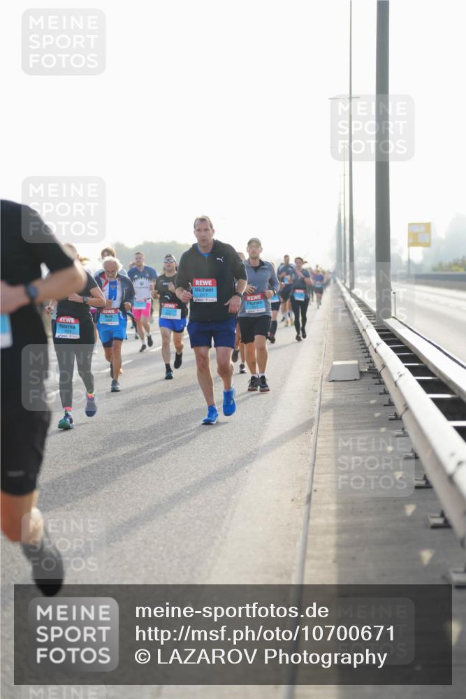 03.10.2026 - Köhlbrandbrückenlauf LAZAROV Photography http://msf.ph/oto/10700671 03.10.2026 09:23:31 Position 3  meine-sportfotos.de