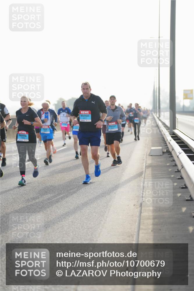 03.10.2026 - Köhlbrandbrückenlauf LAZAROV Photography http://msf.ph/oto/10700679 03.10.2026 09:23:32 Position 3 1074, 2277 meine-sportfotos.de