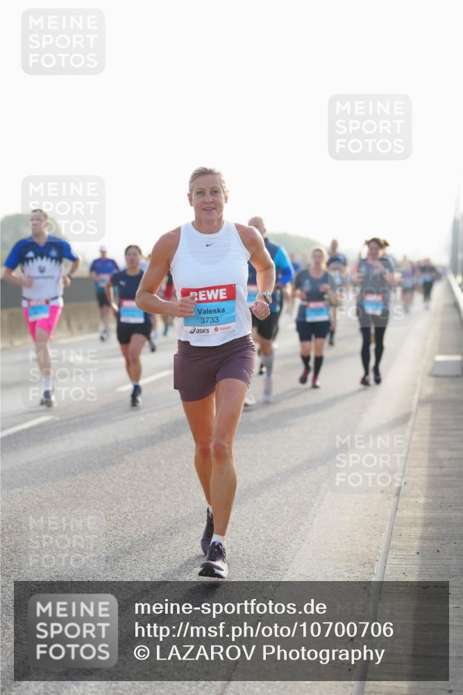 03.10.2026 - Köhlbrandbrückenlauf LAZAROV Photography http://msf.ph/oto/10700706 03.10.2026 09:23:36 Position 3 3733 meine-sportfotos.de