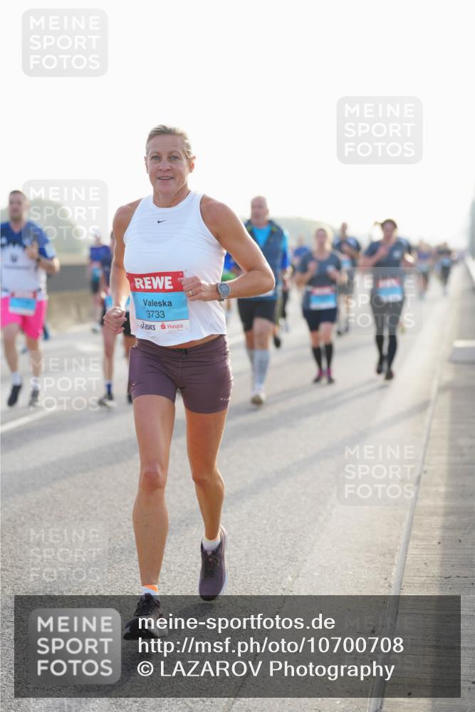 03.10.2026 - Köhlbrandbrückenlauf LAZAROV Photography http://msf.ph/oto/10700708 03.10.2026 09:23:37 Position 3 3733 meine-sportfotos.de