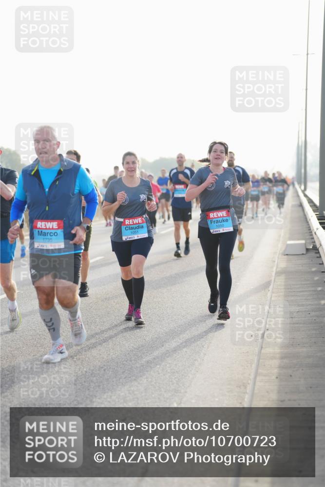 03.10.2026 - Köhlbrandbrückenlauf LAZAROV Photography http://msf.ph/oto/10700723 03.10.2026 09:23:39 Position 3 1735, 1051, 1050 meine-sportfotos.de