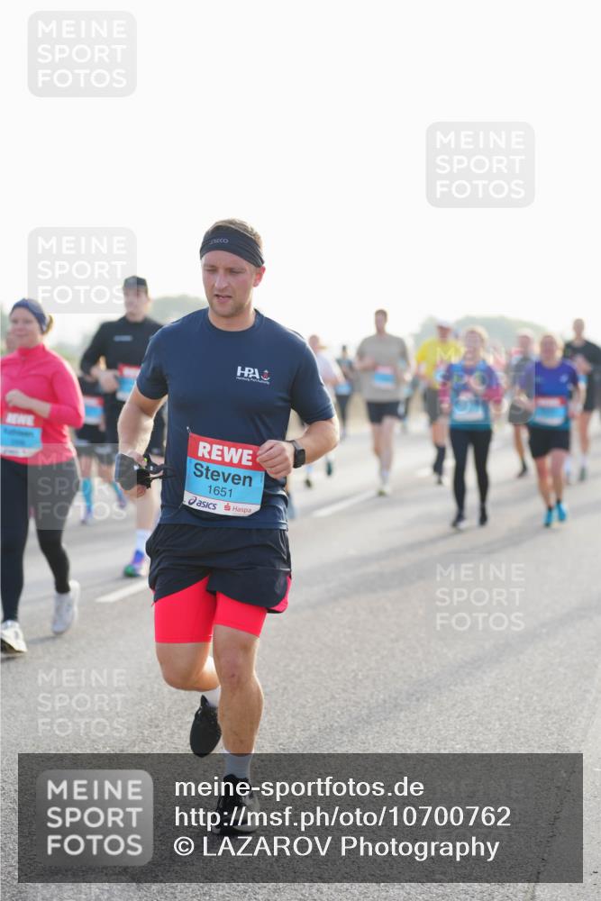 03.10.2026 - Köhlbrandbrückenlauf LAZAROV Photography http://msf.ph/oto/10700762 03.10.2026 09:23:46 Position 3 1651 meine-sportfotos.de