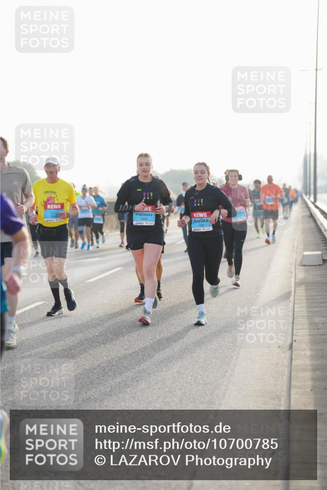 03.10.2026 - Köhlbrandbrückenlauf LAZAROV Photography http://msf.ph/oto/10700785 03.10.2026 09:23:49 Position 3 1905, 1906 meine-sportfotos.de