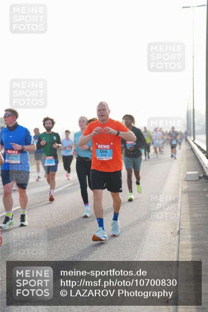 03.10.2026 - Köhlbrandbrückenlauf LAZAROV Photography http://msf.ph/oto/10700830 03.10.2026 09:23:55 Position 3 2732, 3236 meine-sportfotos.de