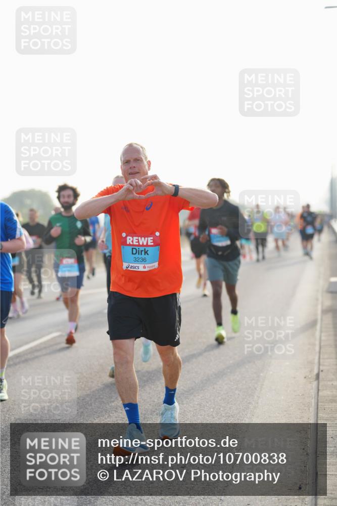 03.10.2026 - Köhlbrandbrückenlauf LAZAROV Photography http://msf.ph/oto/10700838 03.10.2026 09:23:56 Position 3 3236 meine-sportfotos.de