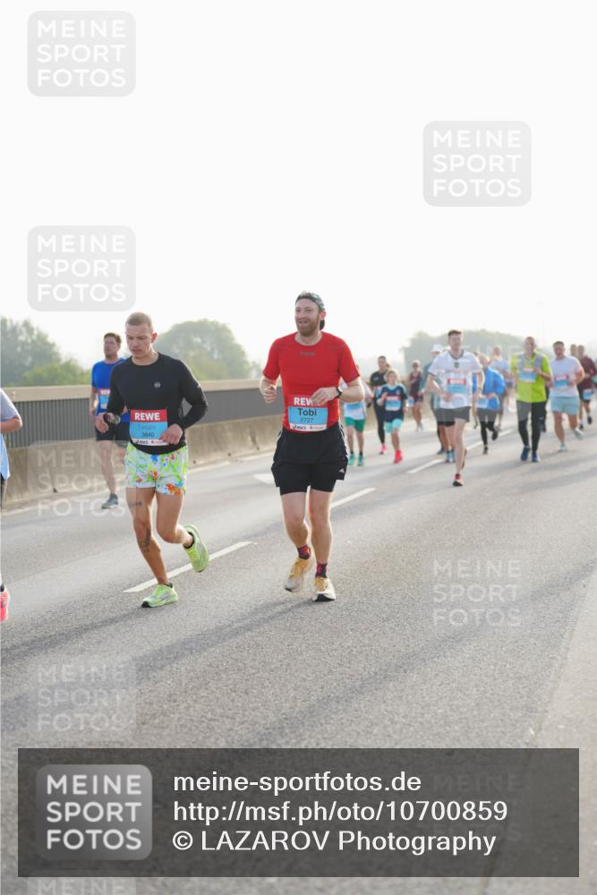 03.10.2026 - Köhlbrandbrückenlauf LAZAROV Photography http://msf.ph/oto/10700859 03.10.2026 09:23:59 Position 3 3840, 2727 meine-sportfotos.de