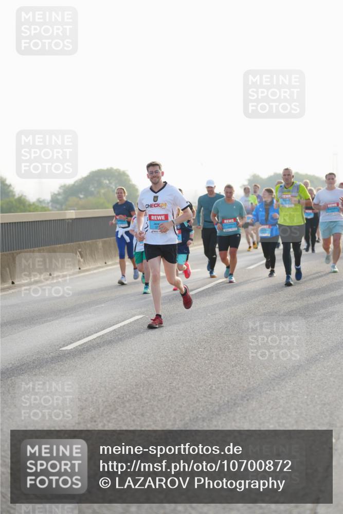 03.10.2026 - Köhlbrandbrückenlauf LAZAROV Photography http://msf.ph/oto/10700872 03.10.2026 09:24:02 Position 3 24 meine-sportfotos.de