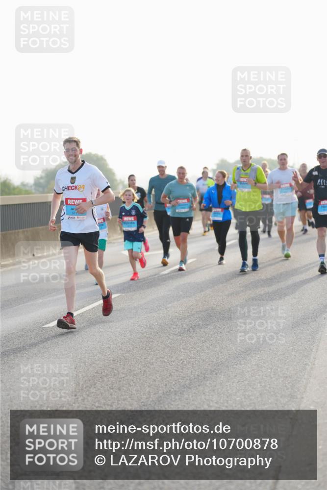 03.10.2026 - Köhlbrandbrückenlauf LAZAROV Photography http://msf.ph/oto/10700878 03.10.2026 09:24:02 Position 3 24, 37 meine-sportfotos.de