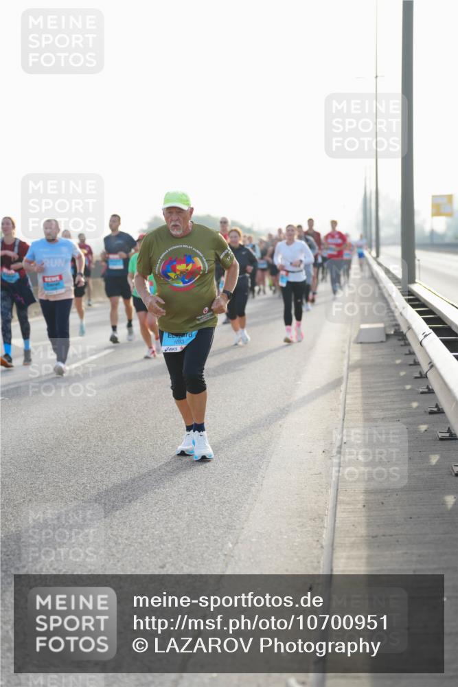 03.10.2026 - Köhlbrandbrückenlauf LAZAROV Photography http://msf.ph/oto/10700951 03.10.2026 09:24:15 Position 3 1093 meine-sportfotos.de