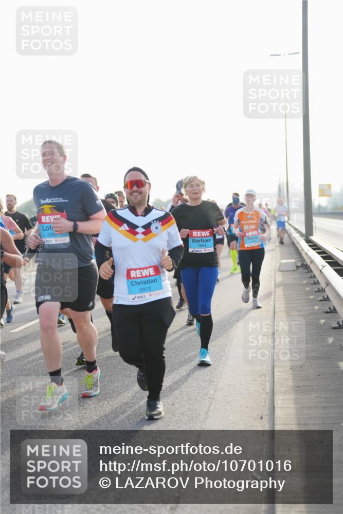 03.10.2026 - Köhlbrandbrückenlauf LAZAROV Photography http://msf.ph/oto/10701016 03.10.2026 09:24:27 Position 3 2889, 2812, 2855 meine-sportfotos.de