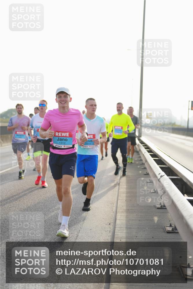 03.10.2026 - Köhlbrandbrückenlauf LAZAROV Photography http://msf.ph/oto/10701081 03.10.2026 09:24:37 Position 3 1312, 1313 meine-sportfotos.de