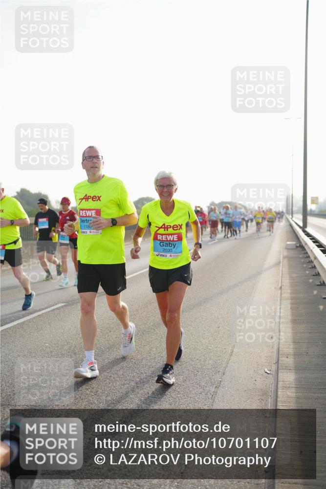 03.10.2026 - Köhlbrandbrückenlauf LAZAROV Photography http://msf.ph/oto/10701107 03.10.2026 09:24:41 Position 3 1180, 2033 meine-sportfotos.de