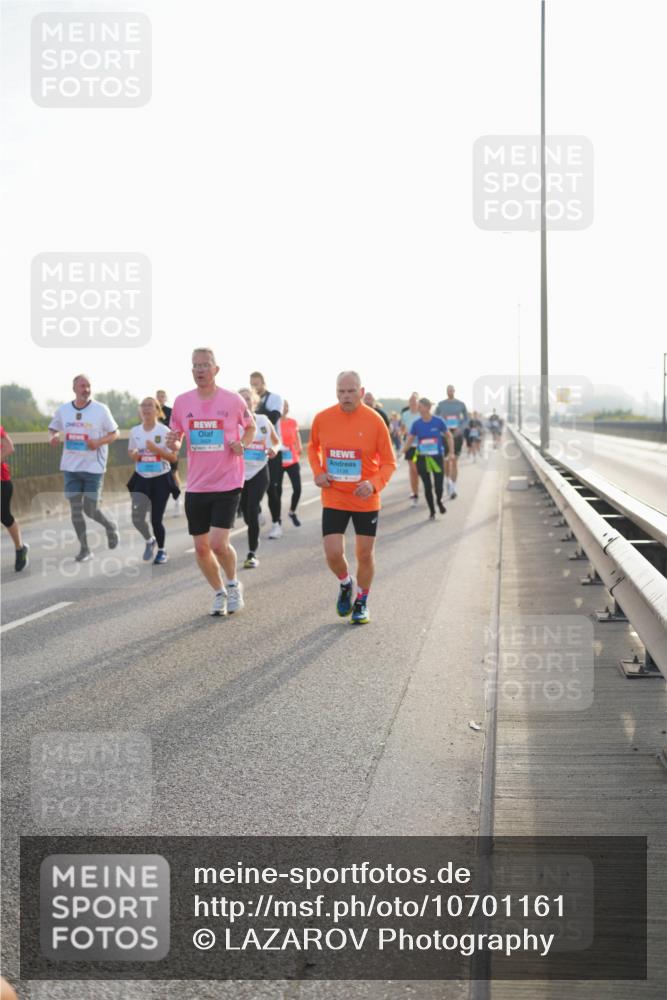 03.10.2026 - Köhlbrandbrückenlauf LAZAROV Photography http://msf.ph/oto/10701161 03.10.2026 09:24:52 Position 3  meine-sportfotos.de