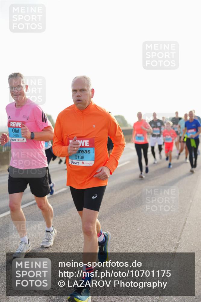 03.10.2026 - Köhlbrandbrückenlauf LAZAROV Photography http://msf.ph/oto/10701175 03.10.2026 09:24:53 Position 3 3428, 3138 meine-sportfotos.de