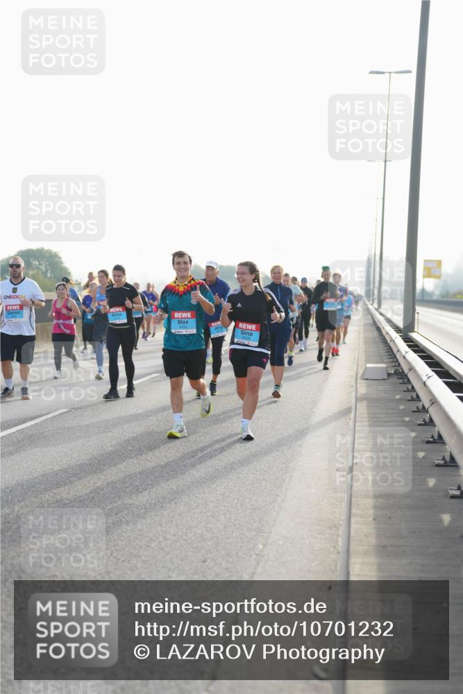 03.10.2026 - Köhlbrandbrückenlauf LAZAROV Photography http://msf.ph/oto/10701232 03.10.2026 09:25:00 Position 3 24 meine-sportfotos.de