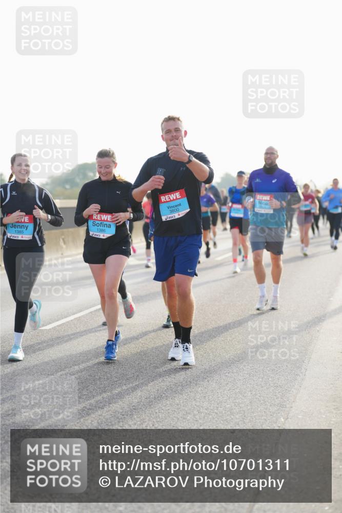 03.10.2026 - Köhlbrandbrückenlauf LAZAROV Photography http://msf.ph/oto/10701311 03.10.2026 09:25:14 Position 3 1385, 1386, 3800 meine-sportfotos.de
