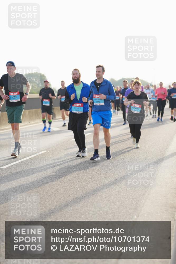 03.10.2026 - Köhlbrandbrückenlauf LAZAROV Photography http://msf.ph/oto/10701374 03.10.2026 09:25:29 Position 3 3084, 3076, 3831 meine-sportfotos.de