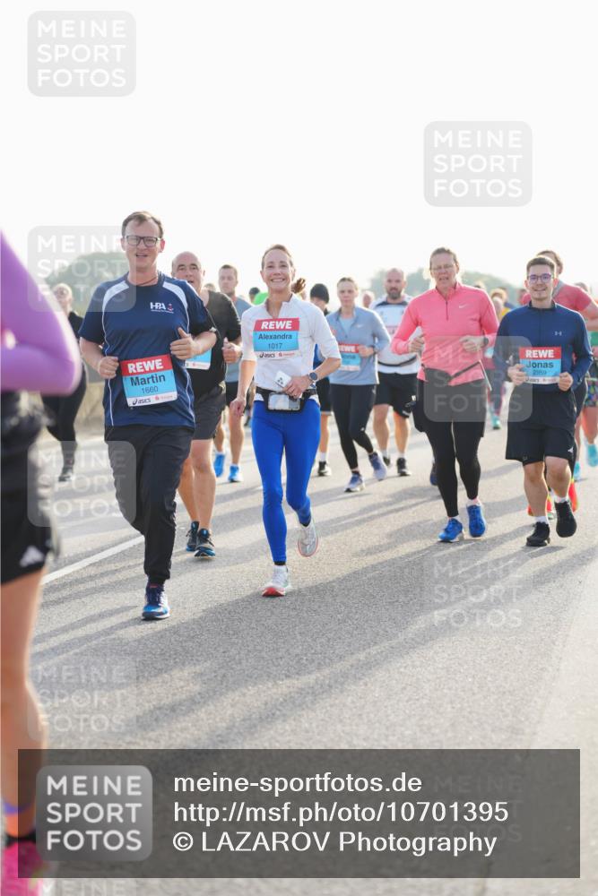 03.10.2026 - Köhlbrandbrückenlauf LAZAROV Photography http://msf.ph/oto/10701395 03.10.2026 09:25:35 Position 3 1017, 1660, 2959 meine-sportfotos.de