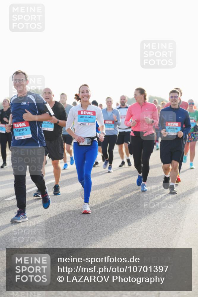 03.10.2026 - Köhlbrandbrückenlauf LAZAROV Photography http://msf.ph/oto/10701397 03.10.2026 09:25:35 Position 3 1660, 1017, 1016, 2959 meine-sportfotos.de