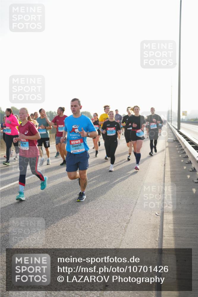 03.10.2026 - Köhlbrandbrückenlauf LAZAROV Photography http://msf.ph/oto/10701426 03.10.2026 09:25:42 Position 3 151, 17, 3350 meine-sportfotos.de
