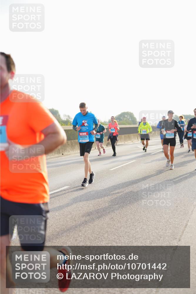 03.10.2026 - Köhlbrandbrückenlauf LAZAROV Photography http://msf.ph/oto/10701442 03.10.2026 09:25:47 Position 3  meine-sportfotos.de