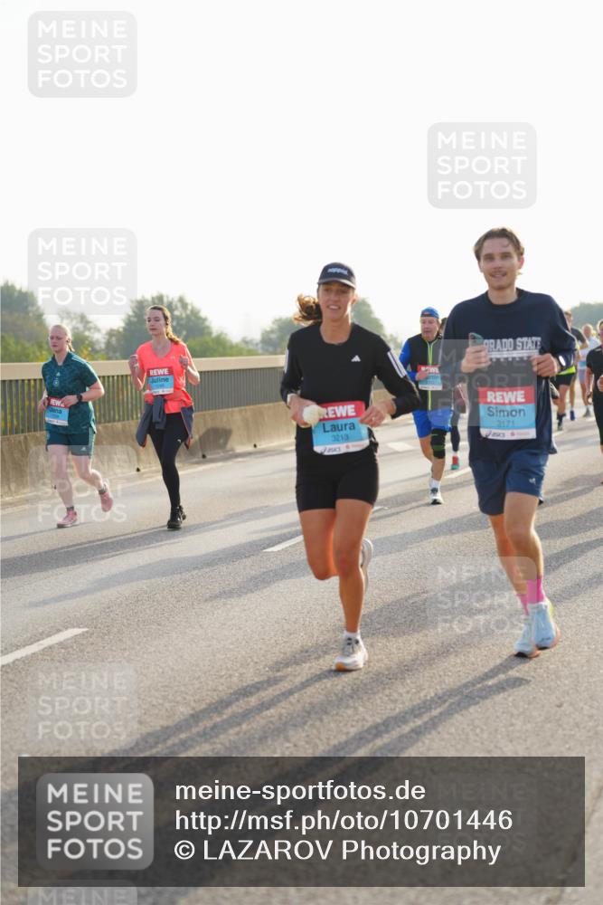 03.10.2026 - Köhlbrandbrückenlauf LAZAROV Photography http://msf.ph/oto/10701446 03.10.2026 09:25:48 Position 3 3213, 3171 meine-sportfotos.de