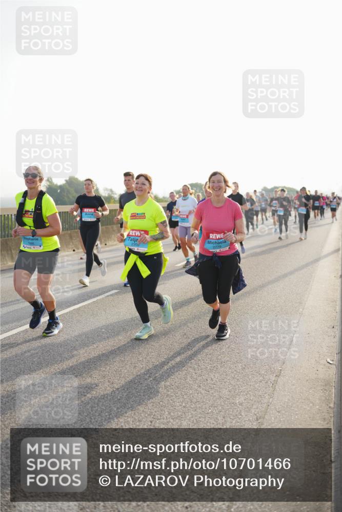 03.10.2026 - Köhlbrandbrückenlauf LAZAROV Photography http://msf.ph/oto/10701466 03.10.2026 09:25:56 Position 3 1886, 2358, 2779 meine-sportfotos.de