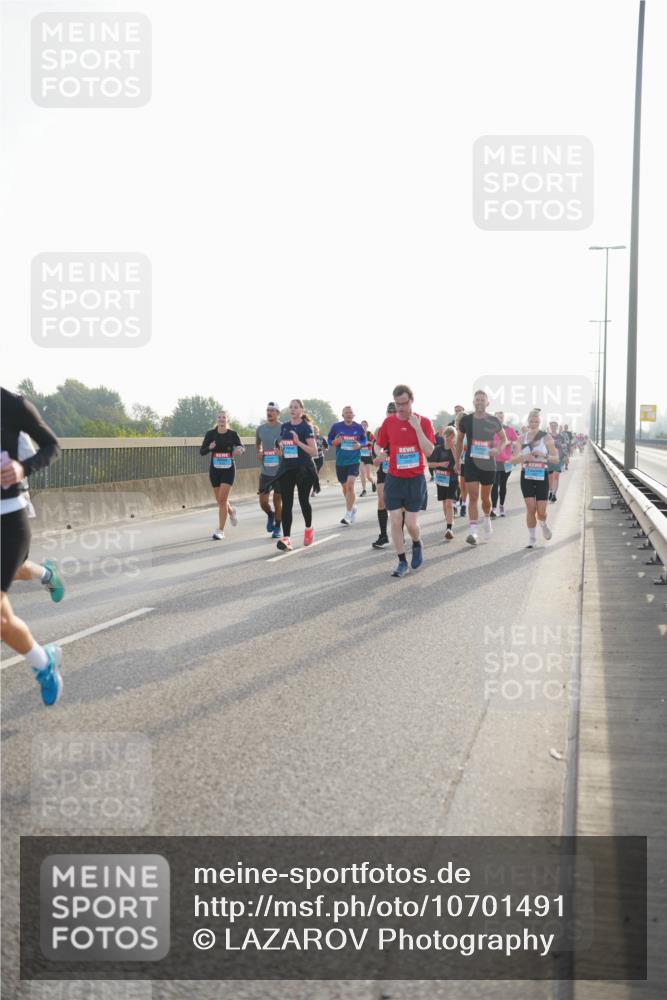03.10.2026 - Köhlbrandbrückenlauf LAZAROV Photography http://msf.ph/oto/10701491 03.10.2026 09:26:02 Position 3  meine-sportfotos.de