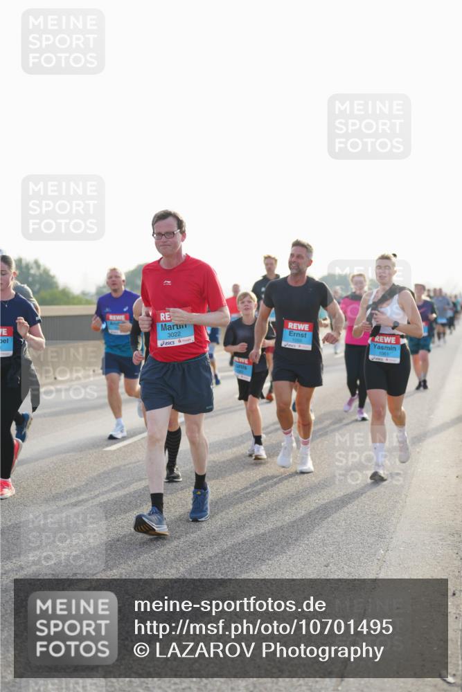 03.10.2026 - Köhlbrandbrückenlauf LAZAROV Photography http://msf.ph/oto/10701495 03.10.2026 09:26:04 Position 3 3022, 1059, 1061 meine-sportfotos.de