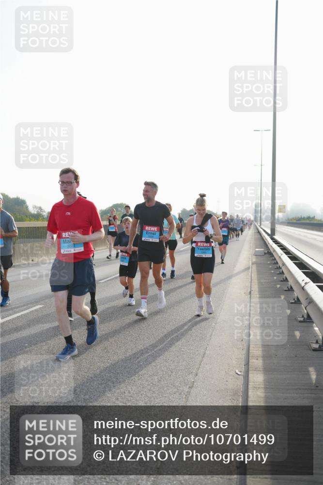 03.10.2026 - Köhlbrandbrückenlauf LAZAROV Photography http://msf.ph/oto/10701499 03.10.2026 09:26:05 Position 3 3022, 1059, 1061 meine-sportfotos.de