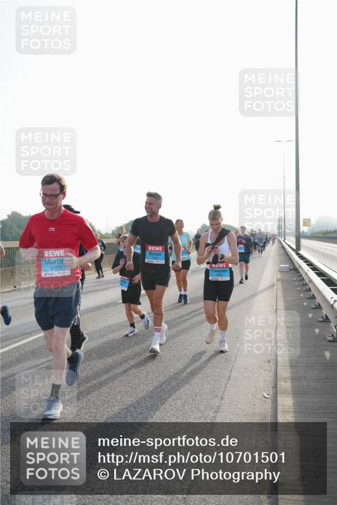 03.10.2026 - Köhlbrandbrückenlauf LAZAROV Photography http://msf.ph/oto/10701501 03.10.2026 09:26:05 Position 3 3022, 1059, 1061 meine-sportfotos.de