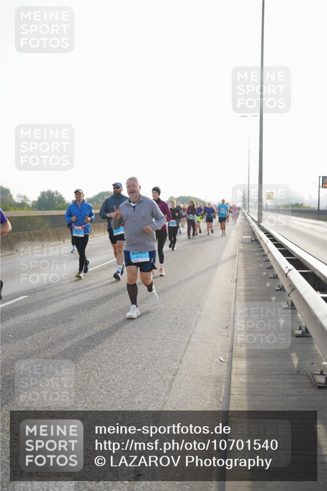 03.10.2026 - Köhlbrandbrückenlauf LAZAROV Photography http://msf.ph/oto/10701540 03.10.2026 09:26:16 Position 3  meine-sportfotos.de