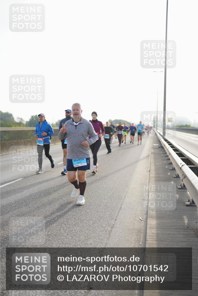 03.10.2026 - Köhlbrandbrückenlauf LAZAROV Photography http://msf.ph/oto/10701542 03.10.2026 09:26:16 Position 3 2974 meine-sportfotos.de