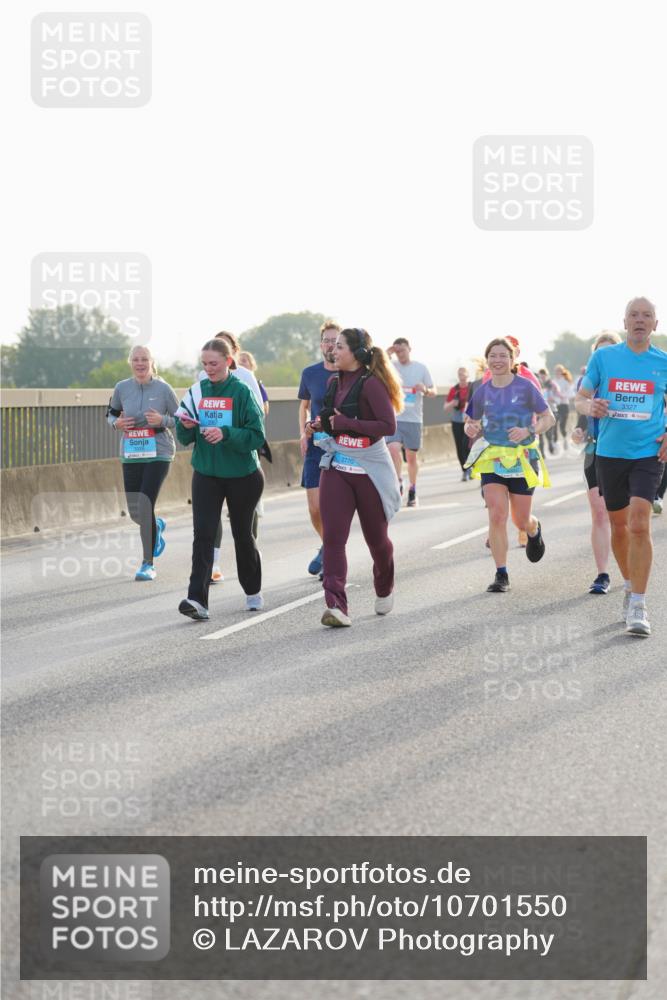 03.10.2026 - Köhlbrandbrückenlauf LAZAROV Photography http://msf.ph/oto/10701550 03.10.2026 09:26:20 Position 3 2770, 3327 meine-sportfotos.de