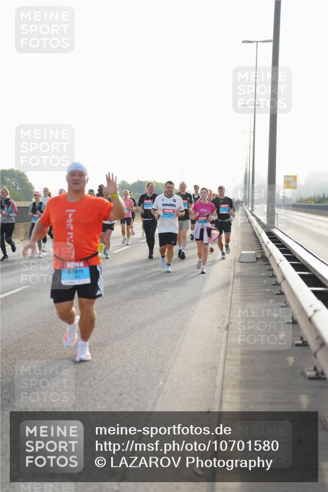 03.10.2026 - Köhlbrandbrückenlauf LAZAROV Photography http://msf.ph/oto/10701580 03.10.2026 09:26:27 Position 3  meine-sportfotos.de