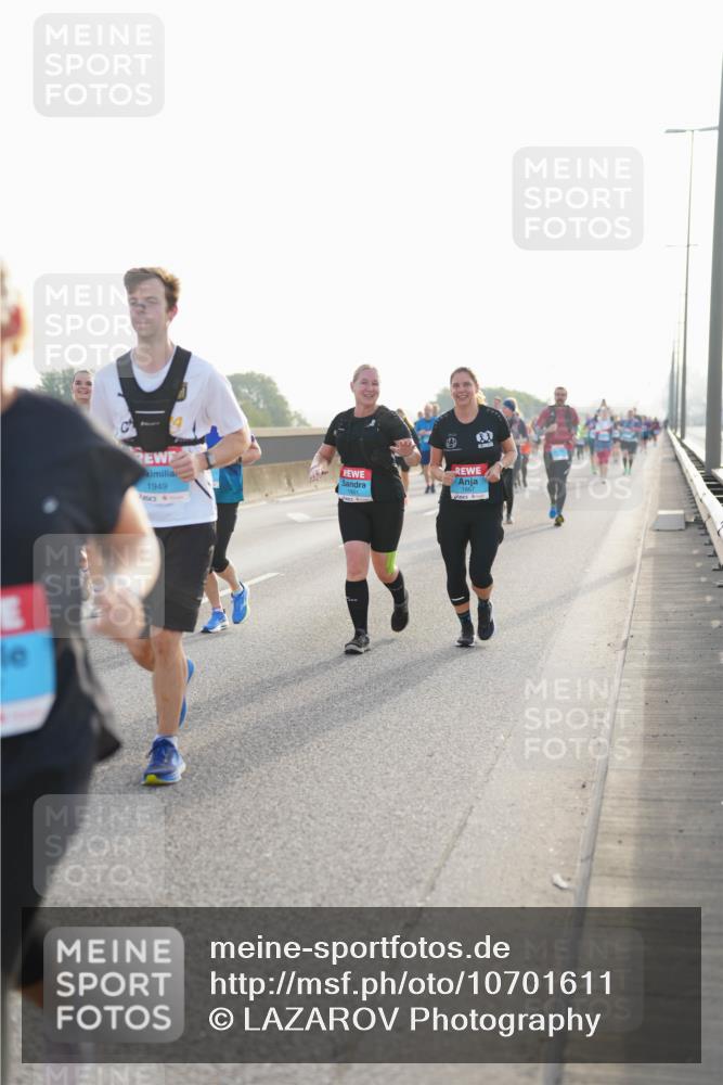 03.10.2026 - Köhlbrandbrückenlauf LAZAROV Photography http://msf.ph/oto/10701611 03.10.2026 09:26:36 Position 3 1949, 1867 meine-sportfotos.de