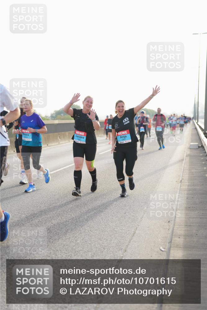 03.10.2026 - Köhlbrandbrückenlauf LAZAROV Photography http://msf.ph/oto/10701615 03.10.2026 09:26:37 Position 3 3314, 1861, 1867 meine-sportfotos.de