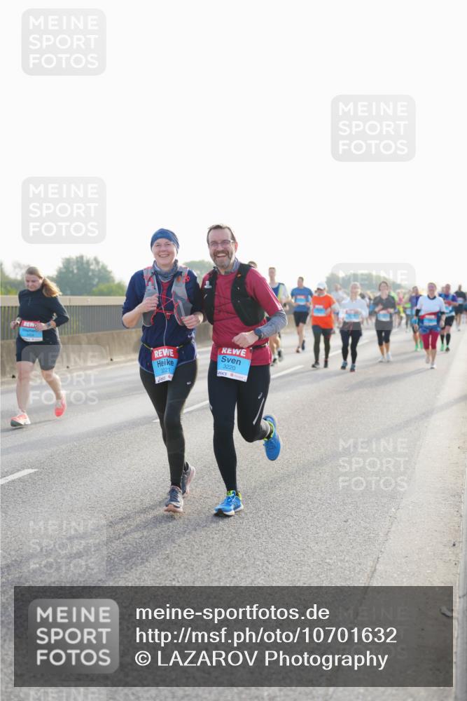 03.10.2026 - Köhlbrandbrückenlauf LAZAROV Photography http://msf.ph/oto/10701632 03.10.2026 09:26:42 Position 3 3221, 3220 meine-sportfotos.de