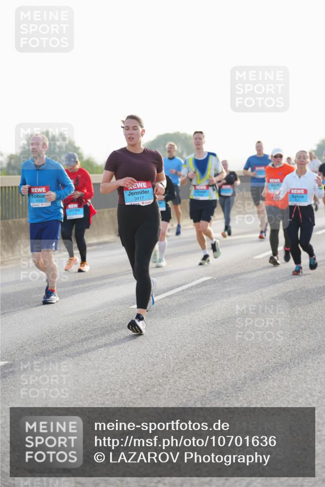 03.10.2026 - Köhlbrandbrückenlauf LAZAROV Photography http://msf.ph/oto/10701636 03.10.2026 09:26:43 Position 3 1005, 3417 meine-sportfotos.de